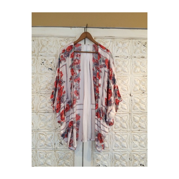 Kimchi Blue Kimono - Picture 1 of 3